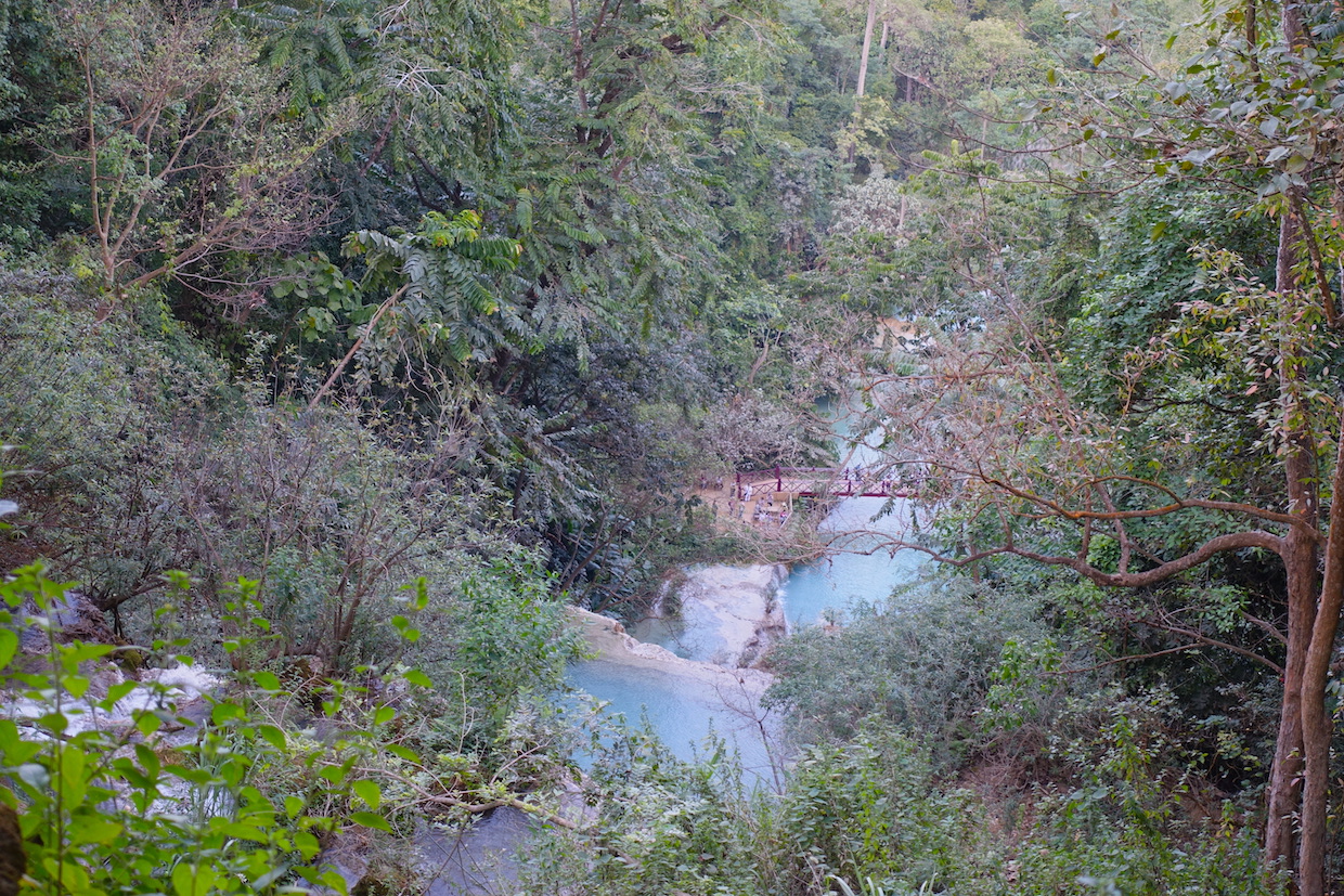 View of the ppols on the way up to the big Kuang si waterfalls