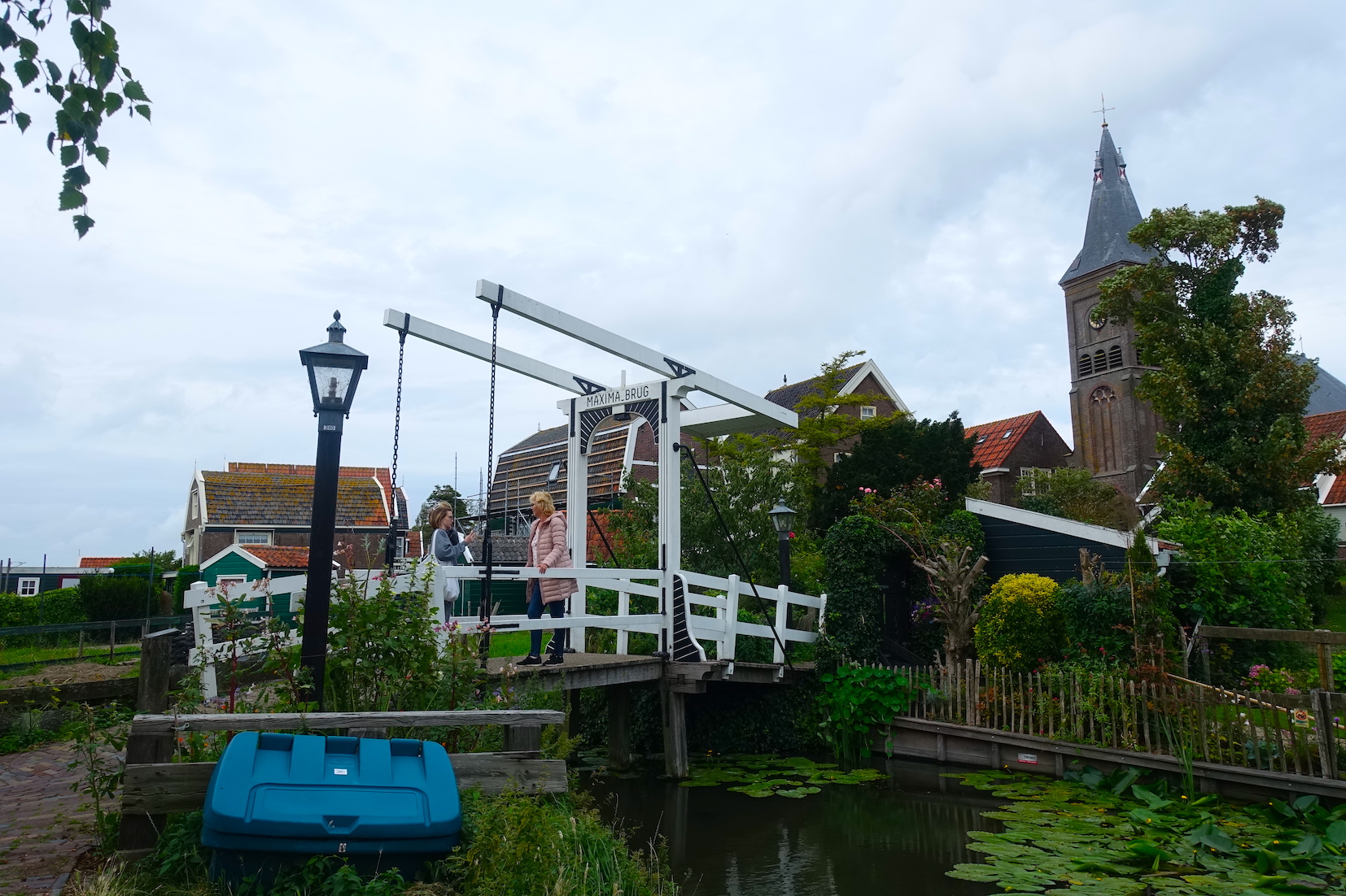 Bridge and a view of the Grote Kerk in Marken center