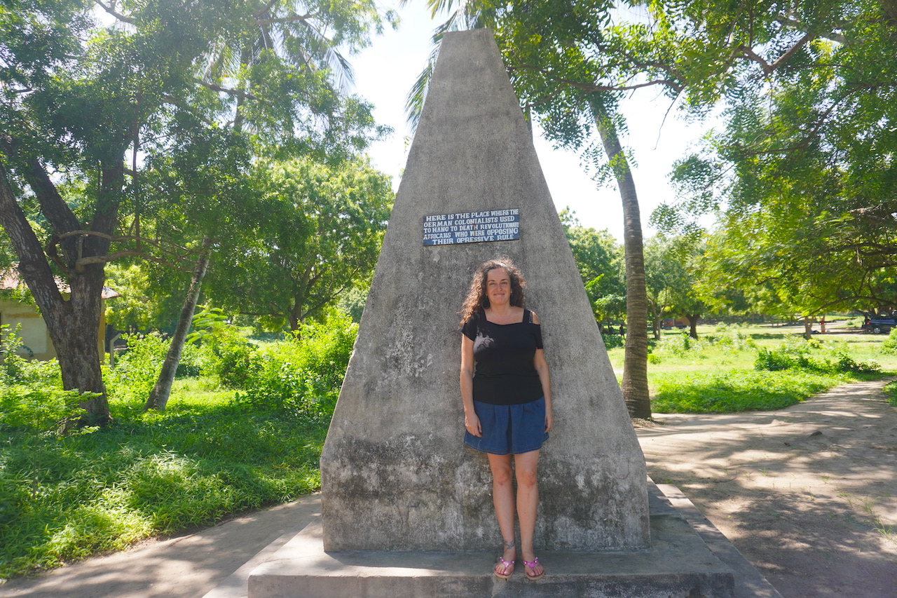Pilar at the monument where there was the tree were they hang people who rebel against German colonizers